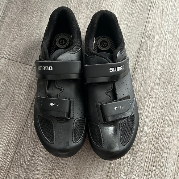 Shimano cycling shoes w/ look delta clips included - Picture 2 of 7